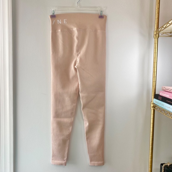 NWOT Aerie Offline High Waisted Ribbed Pink Leggings - Picture 3 of 14